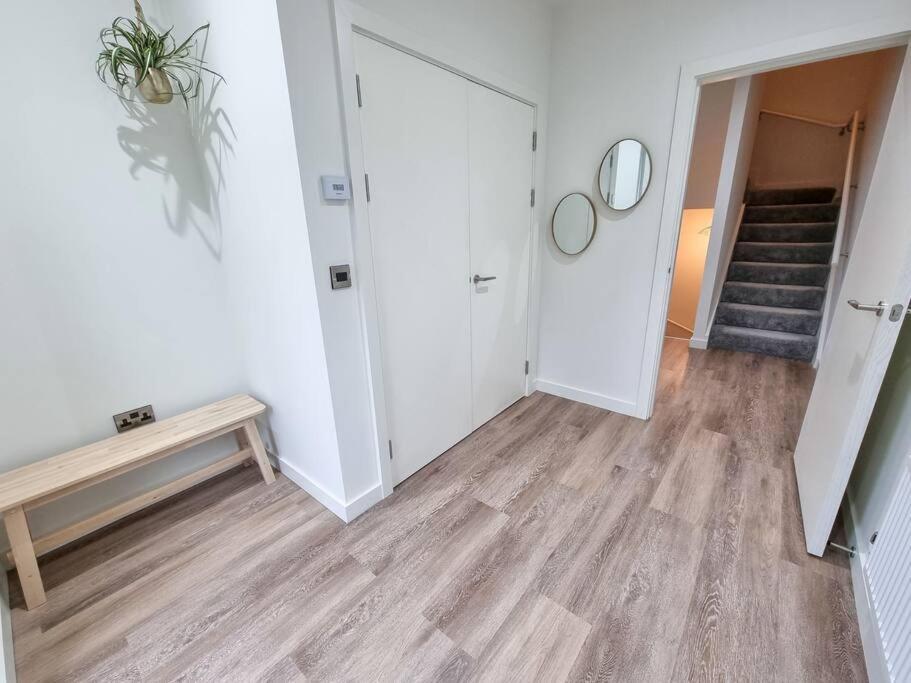 Stunning 4-Bedroom Townhouse With Free Parking Manchester Exterior photo